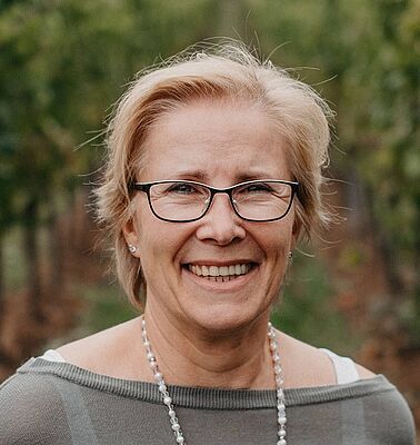 Study secretary Veronika Trum with a friendly smile