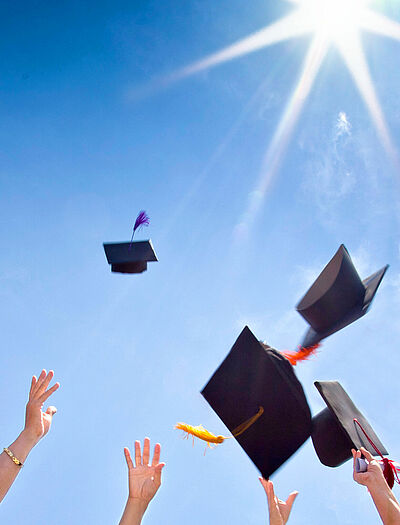 photo de couverture mba wine - chapeaux volants